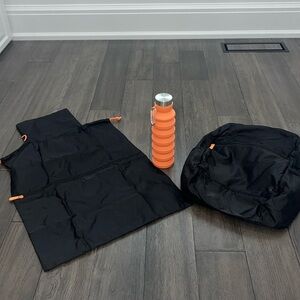 NWOT Bundle travel sack bag and backpack with compressible silicone water bottle